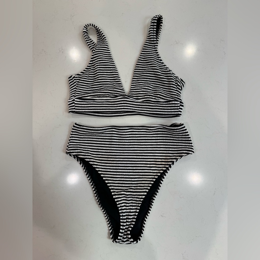 Aerie Swimsuit Black and White Large